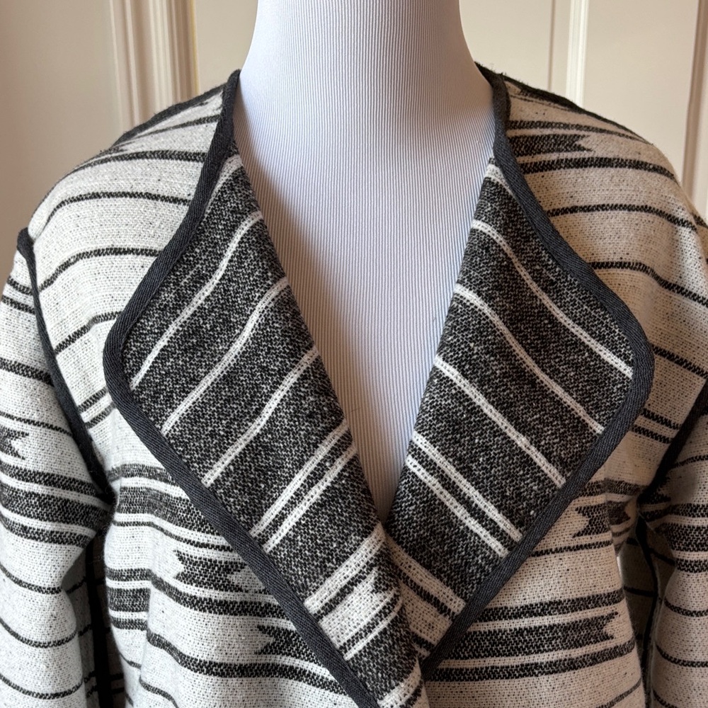 Marine Layer Black and White Mariella sweater coat Open Front Reversible - Picture 4 of 11